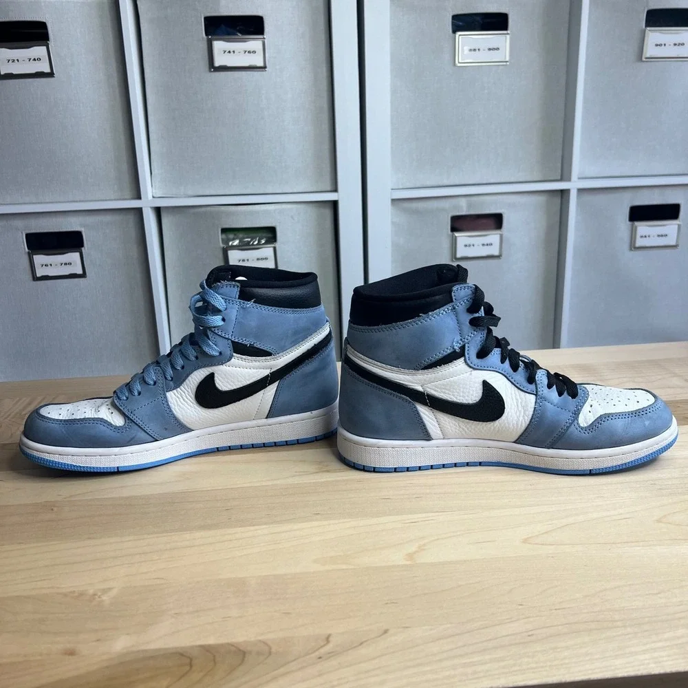 Nike Air Jordan 1 High OG University Blue Black White Men Sz 8‎ 555088-134